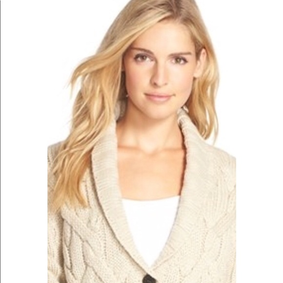 UGG Sweaters - NWOT Ugg Cardigan size Small